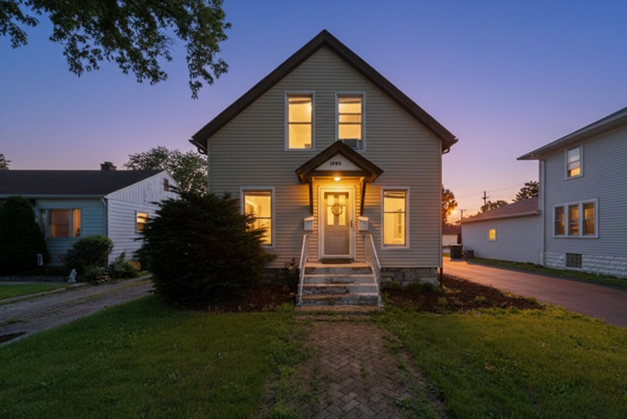 1004 Oakland Avenue, Joliet, IL 60435 Main Photo