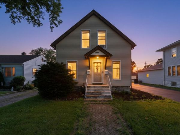1004 Oakland Avenue , Joliet, IL 60435