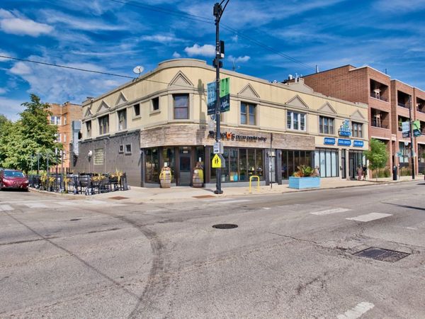 3026 W Montrose Avenue , Chicago, IL 60618