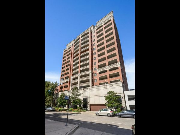 828 W Grace Street , Unit 707, Chicago, IL 60613