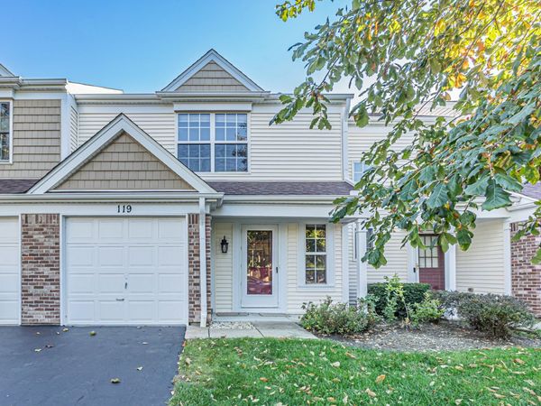119 E Shag Bark Lane , Unit B, Streamwood, IL 60107