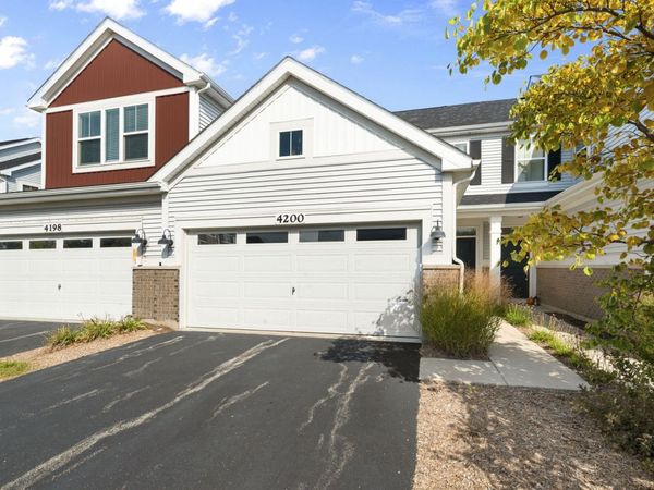 4200 Calder Lane , Aurora, IL 60504
