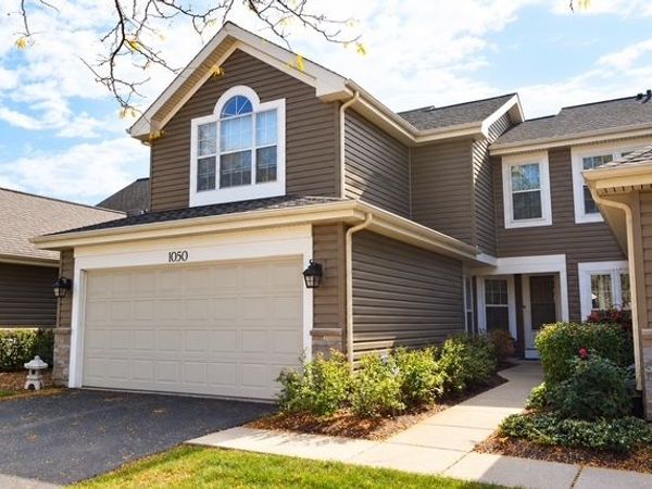 1050 Ridgefield Circle , Carol Stream, IL 60188