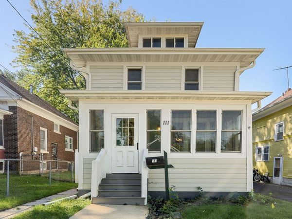 111 Warren Avenue , Aurora, IL 60505