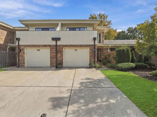 37 Sorrento Drive , Unit 37, Palos Heights, IL 60463