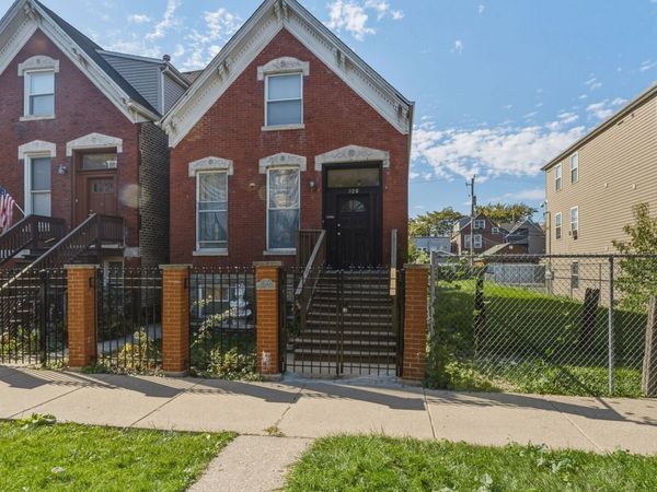 920 N Mozart Street , Chicago, IL 60622