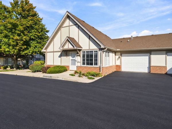 1684 Willow Circle Drive , Unit 1684, Crest Hill, IL 60403