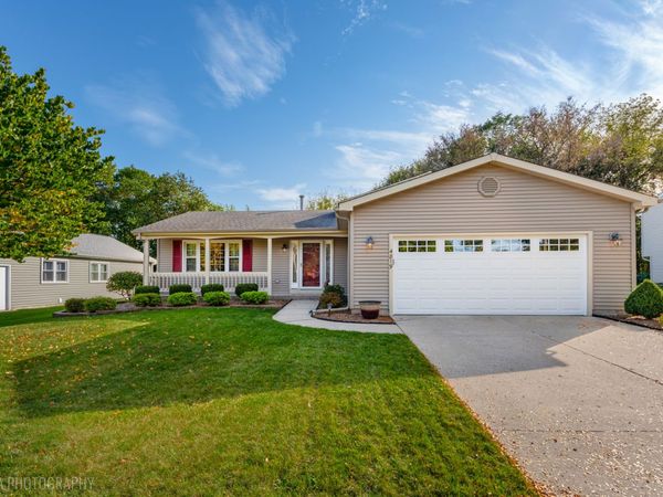 4819 W Glenbrook Trail , McHenry, IL 60050