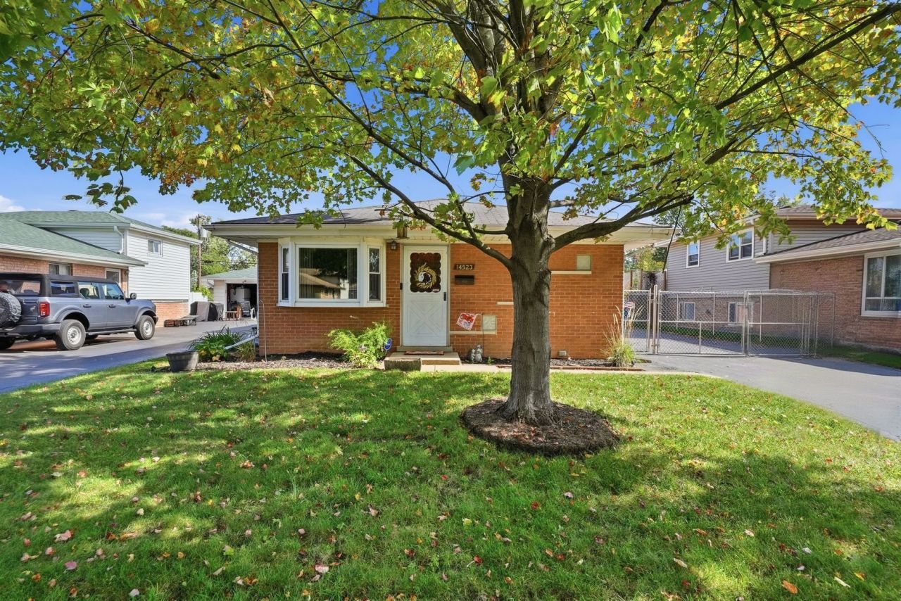 14523 Kildare Avenue, Midlothian, IL 60445 Main Photo