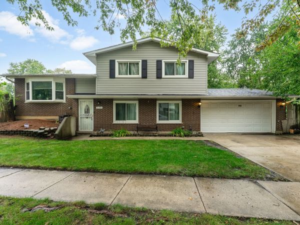 358 Lyons Drive , Bolingbrook, IL 60440