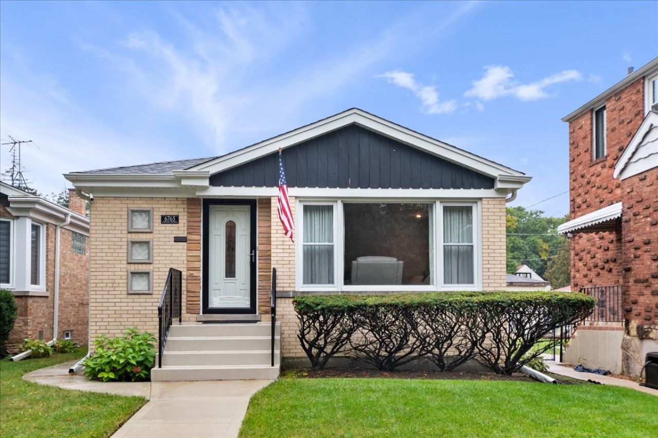 6765 W Talcott Avenue, Chicago, IL 60656 Main Photo