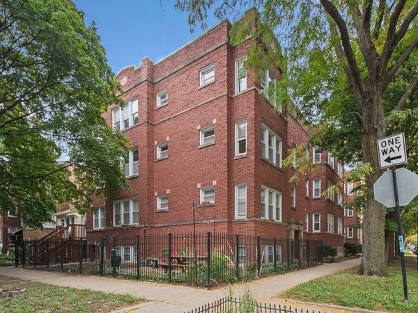 3701 W Cullom Avenue , Unit 2B, Chicago, IL 60618