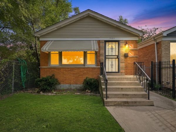 7131 S Hoyne Avenue , Chicago, IL 60636