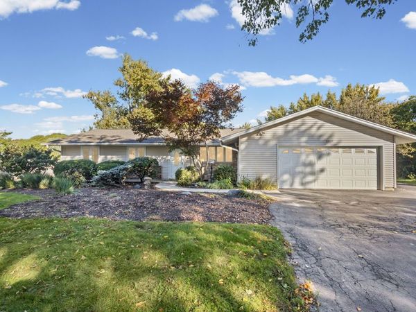6819 Kincaid Court, Woodridge, IL 60517