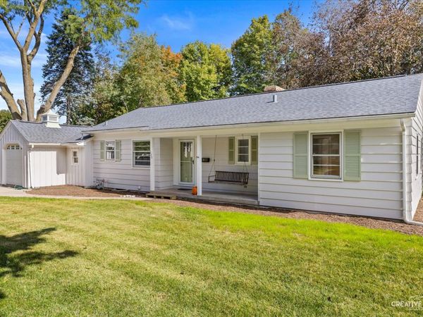 133 S Aldine Street , Elgin, IL 60123