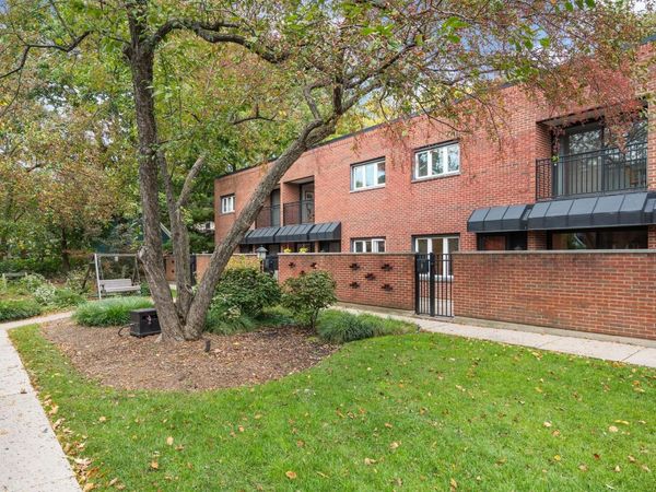 325 N OAK PARK Avenue , Unit E, Oak Park, IL 60302