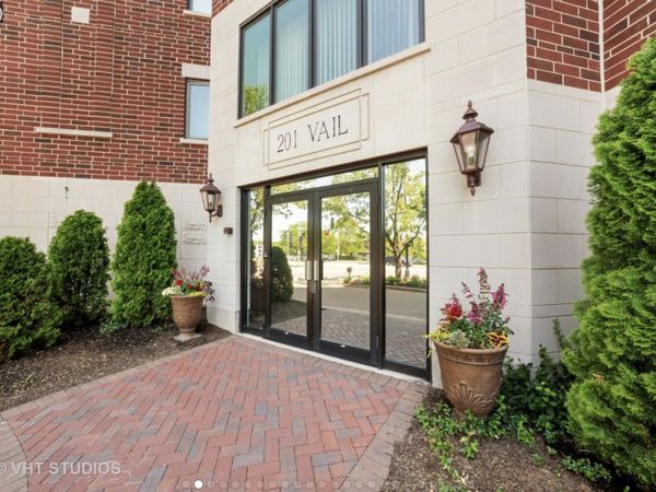 201 N Vail Avenue , Unit 701, Arlington Heights, IL 60004