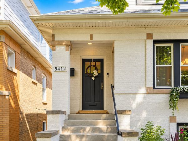 5412 W Henderson Street , Chicago, IL 60641