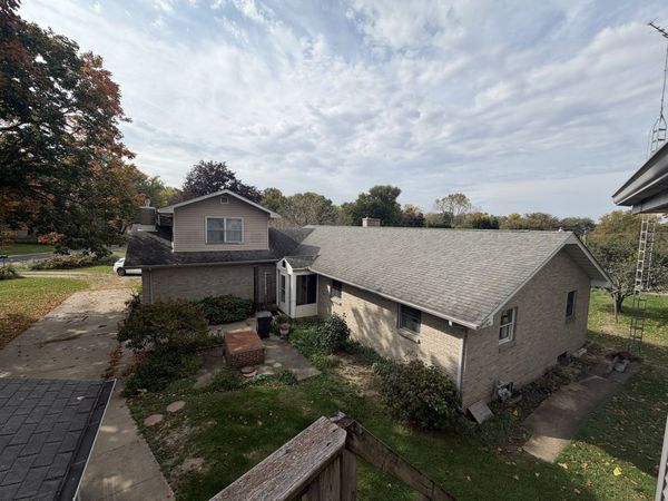 2219 Deets Road , Sterling, IL 61081