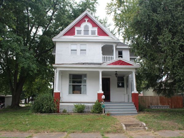 421 S Monroe Street, Clinton, IL 61727
