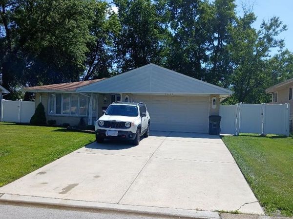 17107 Whitman Avenue , Hazel Crest, IL 60429