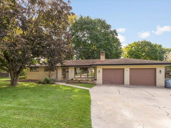 478 1st Street , Antioch, IL 60002