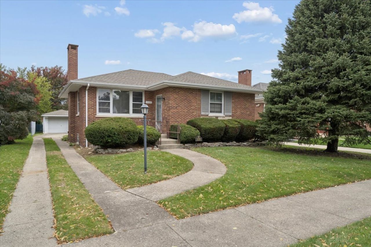 10300 Milford, Westchester, IL 60154 Main Photo