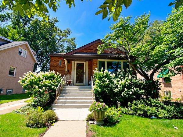 10326 S Artesian Avenue , Chicago, IL 60655