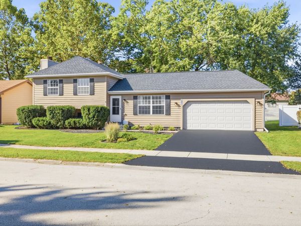 910 Molobay Terrace , Bartlett, IL 60103