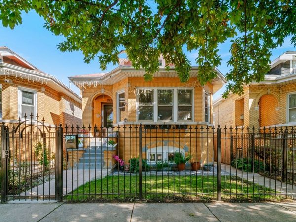 2829 N Melvina Avenue , Chicago, IL 60634