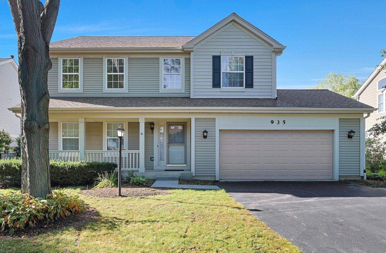 935 Concord Circle, Mundelein, IL 60060 Main Photo