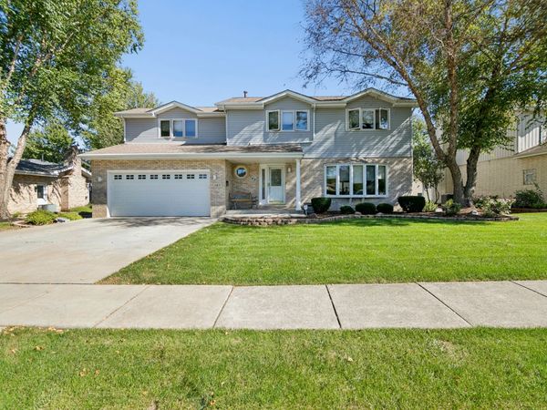 1163 Walter Street , Lemont, IL 60439