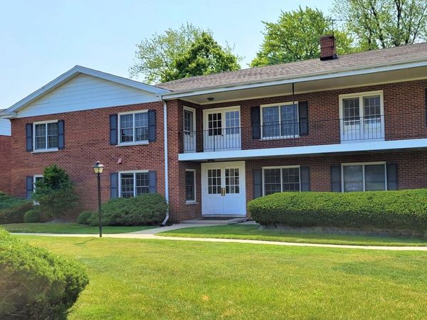 2820 Dundee Road , Unit 10B, Northbrook, IL 60062