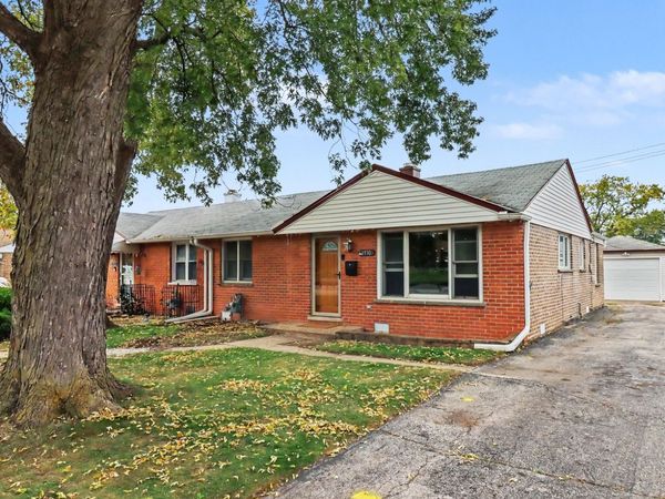 8930 S Crawford Avenue , Hometown, IL 60456