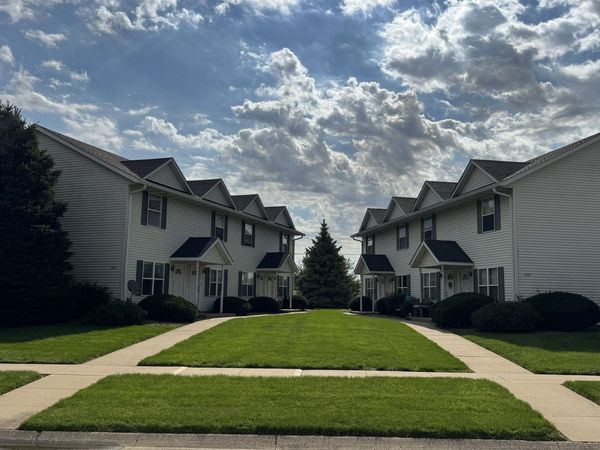 1303 1ST Street , Unit A, De Witt, IA 52742