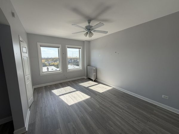6930 N Greenview Avenue , Unit 708, Chicago, IL 60626