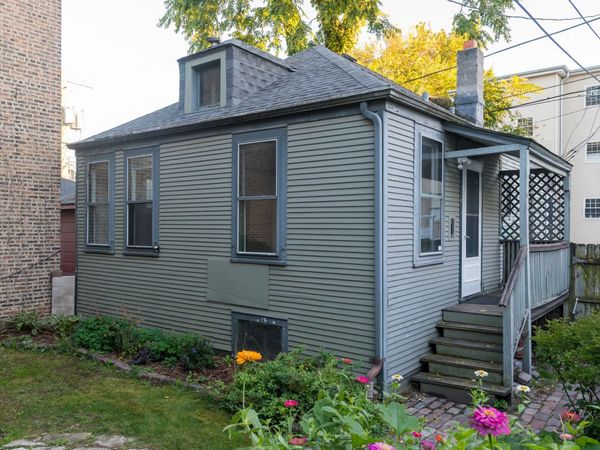 1961 W Farragut Avenue , Unit CoachHouse, Chicago, IL 60640