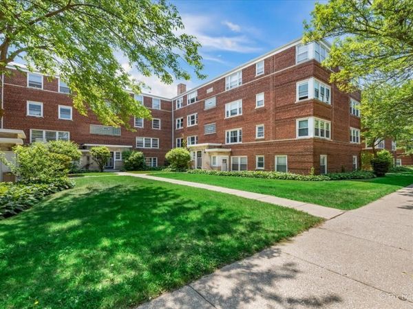 2719 W Berwyn Avenue , Unit 3, Chicago, IL 60625