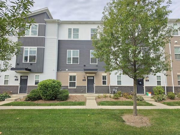 4154 Irving Road , Aurora, IL 60504