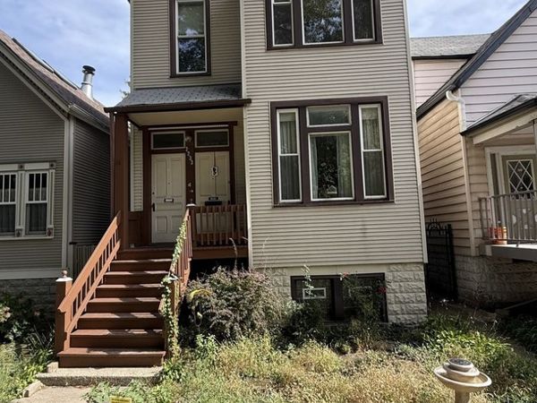 2233 N Sawyer Avenue , Unit 2, Chicago, IL 60647