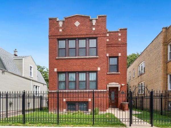 3819 N Sacramento Avenue, Unit 2, Chicago, IL 60618