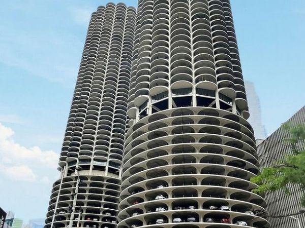 300 N State Street, Unit 4325, Chicago, IL 60654