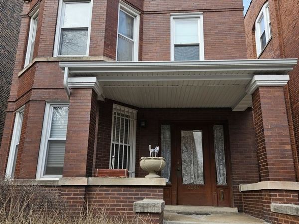 2340 W Thomas Street, Unit 2R, Chicago, IL 60622