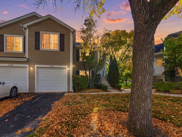 2107 Southwind Circle, Schaumburg, IL 60194