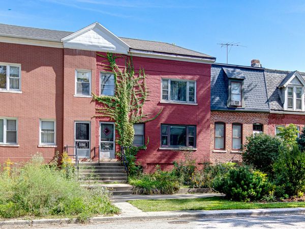 11347 S Saint Lawrence Avenue, Chicago, IL 60628