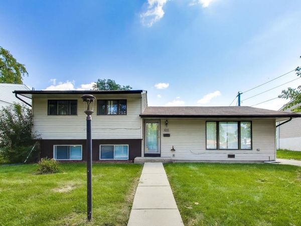 655 Thornwood Drive , Buffalo Grove, IL 60089