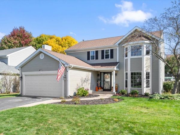 926 E Stone Creek Circle , Crystal Lake, IL 60014