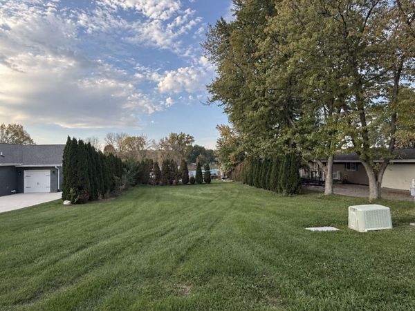 1628 Candlewick Drive , Poplar Grove, IL 61065