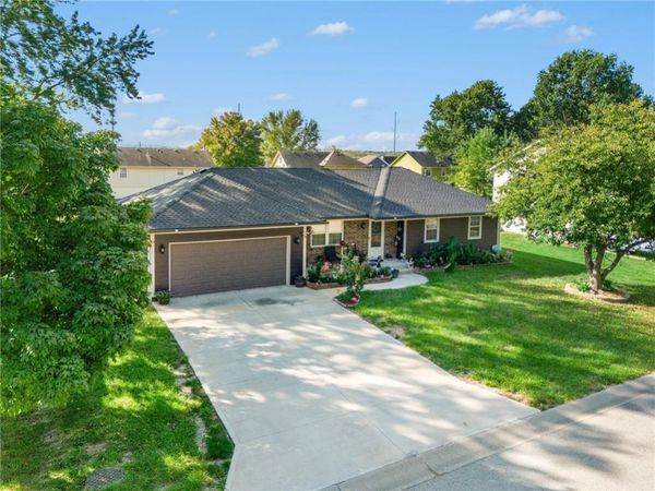 509 Broadway Street, Grain Valley, MO 64029