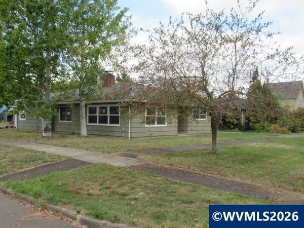 114 Walnut St, Independence, OR 97351